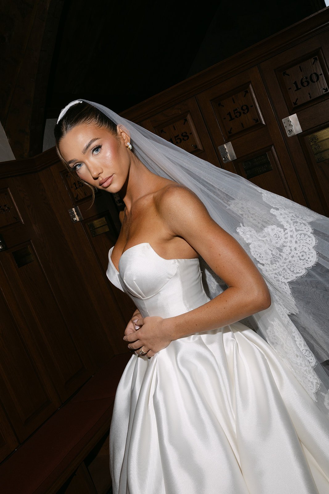 Glam Atelier bride, getting ready