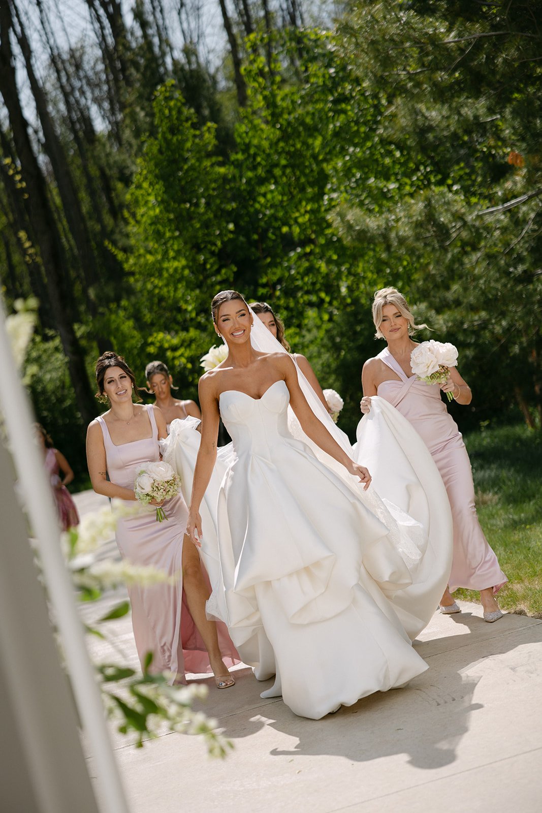 Glam Atelier bride and bridesmaids